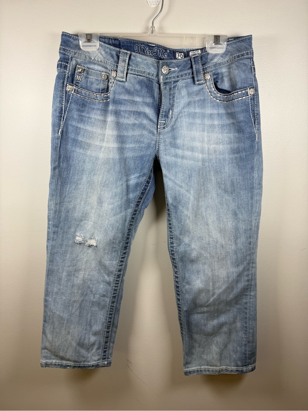 MISS ME | Y2K Signature Distressed Cuffed Capri Size 30